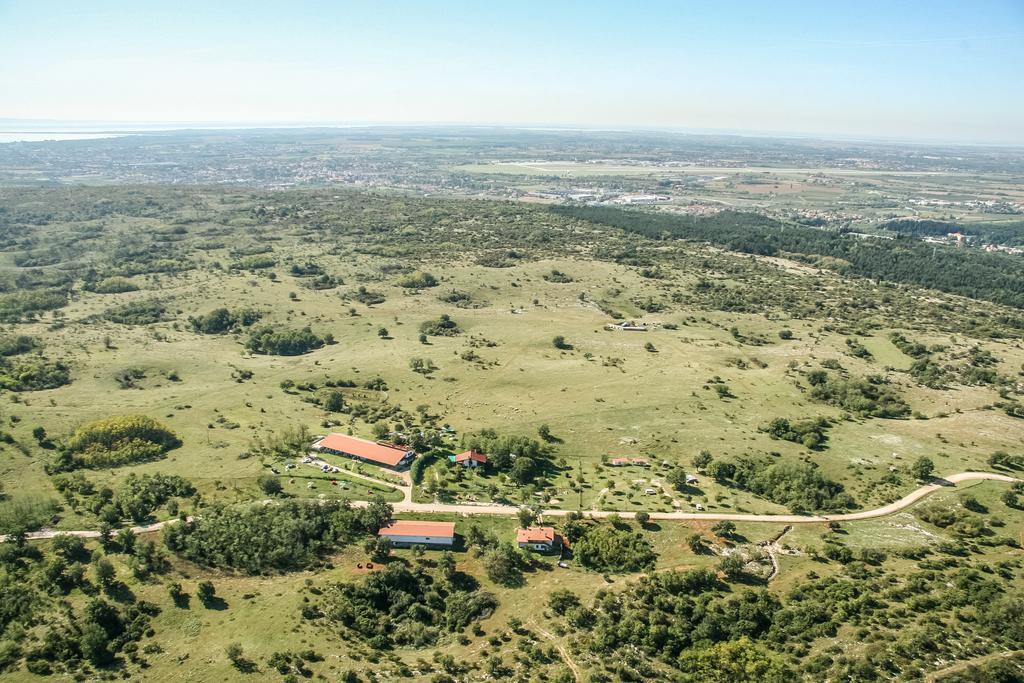 Bio-Agriturismo Parco Rurale "Alture Di Polazzo" Guest House Fogliano Redipuglia Exterior photo